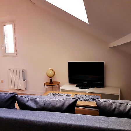 Sw Cosy Apart - Chambly Persan Roissy Exteriör bild